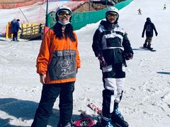 -采薇庄园四季滑雪场