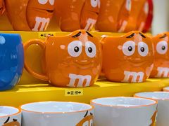 -m豆巧克力世界(上海世茂广场店)