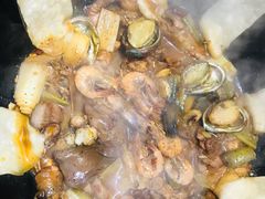 鲜虾鲍鱼鸡-锅来乐地锅鸡(安亭店)