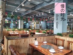 大堂-大草原清真饭庄(沙河店)