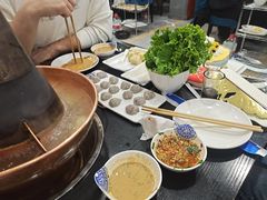 -楼外楼大刀肉传统火锅居(幸福街店)