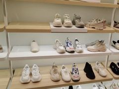 -hotwind热风(世纪东方广场店)