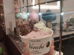 -VENCHI 闻绮(上海佛罗伦萨小镇店)