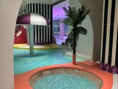 -涨巢·潮玩水疗局