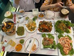 -光海鲜鱼翅餐厅(叻差拉披色路店)