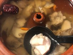汽锅鸡-滇越乘象云南餐厅(豆各庄店)