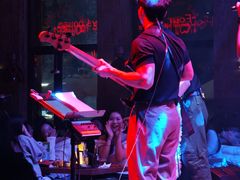 -FOUR PLAY BAR