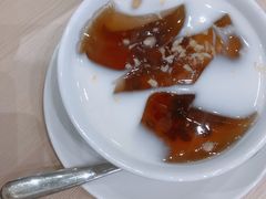 椰林琥珀冰粉-遇见小面(凯德广场店)