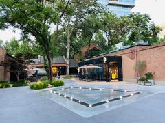 -The ROOF (通盈中心店)
