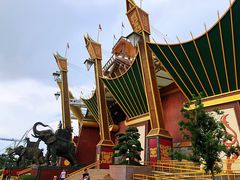 -七彩云南欢乐世界