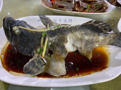 -四川小胡子海鲜(丁村万人海鲜广场店)