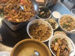 -富正毅三下锅·湘西韵味(天门山索道店)
