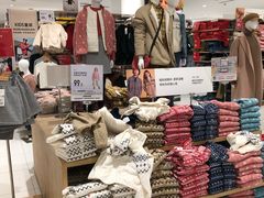 -优衣库(南京建邺万达广场店)