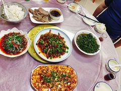 -洪霞餐馆
