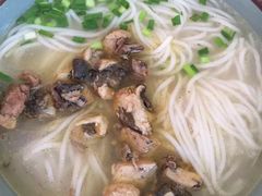 -正宗李家土鸡米线店