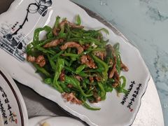 青椒炒肉丝-福园东北菜饺子铁锅炖