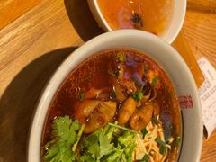 -呼啦面馆·头牌豌杂面(爱琴海店)