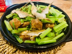 咸鱼排骨煲仔饭-嘉华小吃(蛇口市场店)