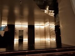 -涨巢·潮玩水疗局