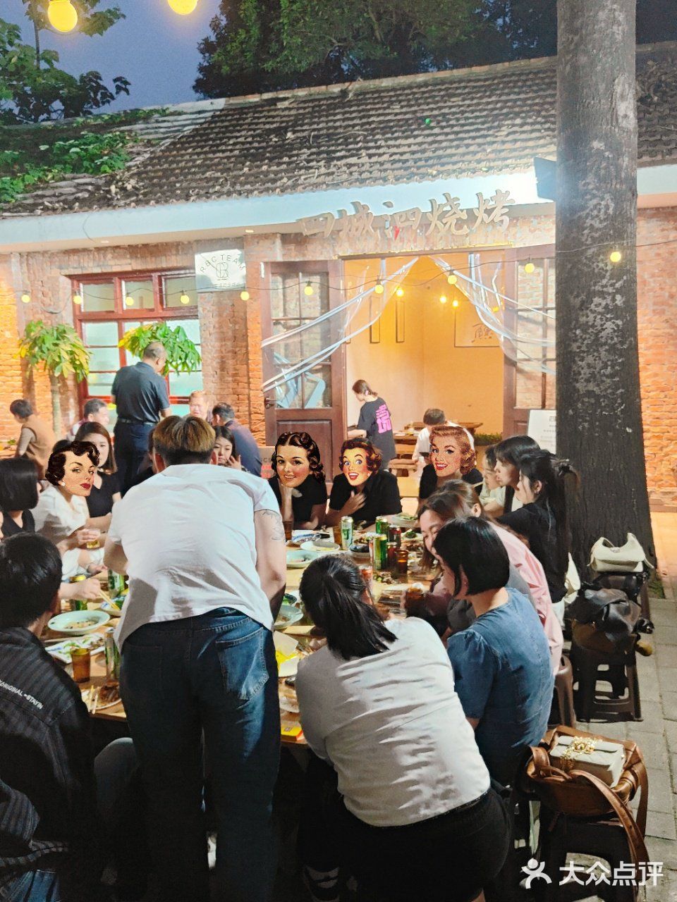 肉香不怕巷子深！四城泗烧烤(卧龙寺店) 