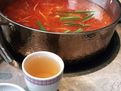 -野山舂·贵州现舂酸汤牛肉(民生路店)