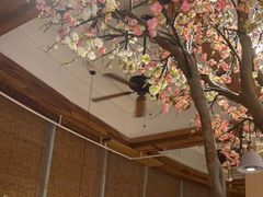 -蜜桃餐厅·伴山(湖滨商业街店)