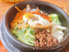 石锅拌饭-百年石锅饭·朝鲜族传统民餐