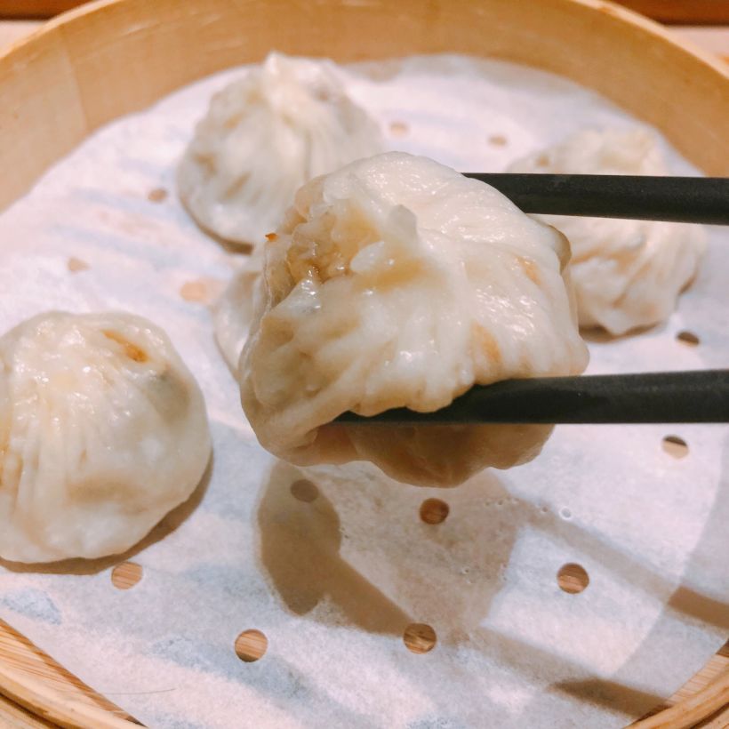 「传统小笼包」这是苏式口味的小笼包,口感偏甜.