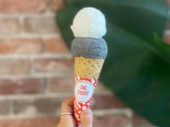 水泥黑芝麻-Dal Cuore 达可芮冰淇淋(陕西北路店)