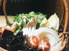 -余欢领鲜火锅(新街口店)