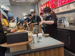 -星巴克臻选(周浦万达店)