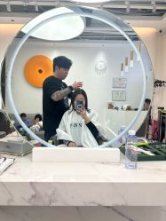 -DO A HAIRSTYLE