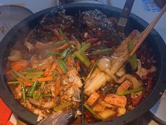 -鸣记脆皮烤鱼·海鲜烤鱼(三八广场店)
