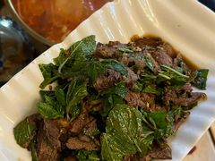 薄荷炝炒牛肉片-贵州人家·酸汤火锅·20年老字号