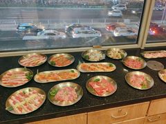 -金刚山黑牛炭火自助烤肉(西大望路店)
