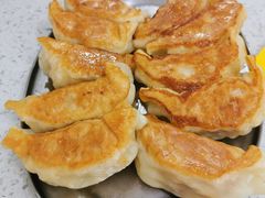 玉米鲜肉煎饺-芬芳甜品(同福路店)