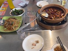-胡须佬鸡煲四季火锅店(石厦西村直营店)