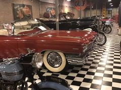 -席娜卡琳火车铁道夜市