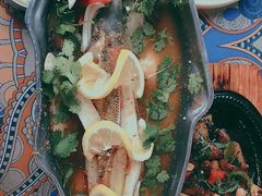 泰式招牌鲈鱼-萨芭蒂高空花园餐酒吧