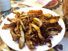 炸菌子-勺子米线·云南传统小吃市集(四方街店)