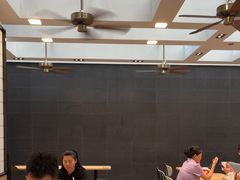 -麦当劳(深圳北站高铁店)