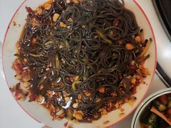 -人民公社铁锅炖·东北菜(卫国道店)