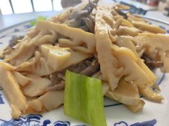 -天天向上素食餐厅(五台山店)