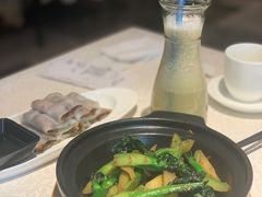 沙窝虾酱芥兰-维园悦谱·海派家常菜(乌鲁木齐南路店)