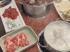 -四囍码头海鲜烧烤自助火锅(外滩南京东路悦荟广场店)