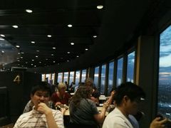 -悉尼塔旋转餐厅