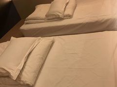 -稳电竞酒店(桥北泰冯路地铁站店)