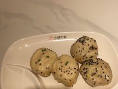-小杨生煎(黄河路美食休闲街店)