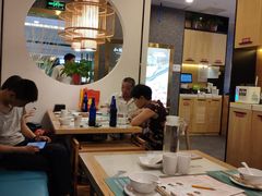 大堂-和福顺牛肉大虾焖锅自助(宝业店)