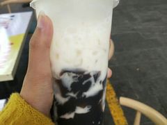 酸奶烧仙草-书亦烧仙草(北碚万达店)